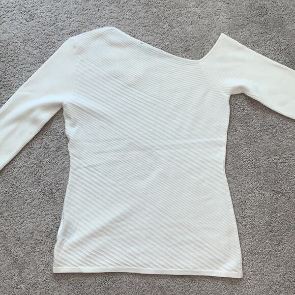 CYRUS Bone Asymmetrical Sweater Sz M - NWT - Picture 8 of 8
